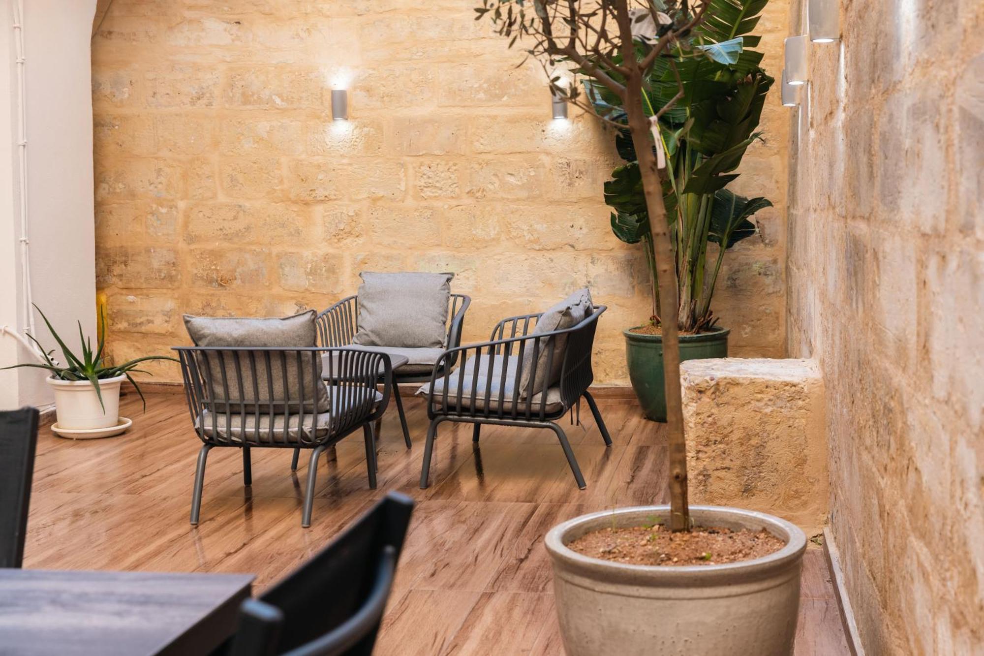 Valletta Waterfront Backyard Flat By Arcobnb Floriana Zewnętrze zdjęcie